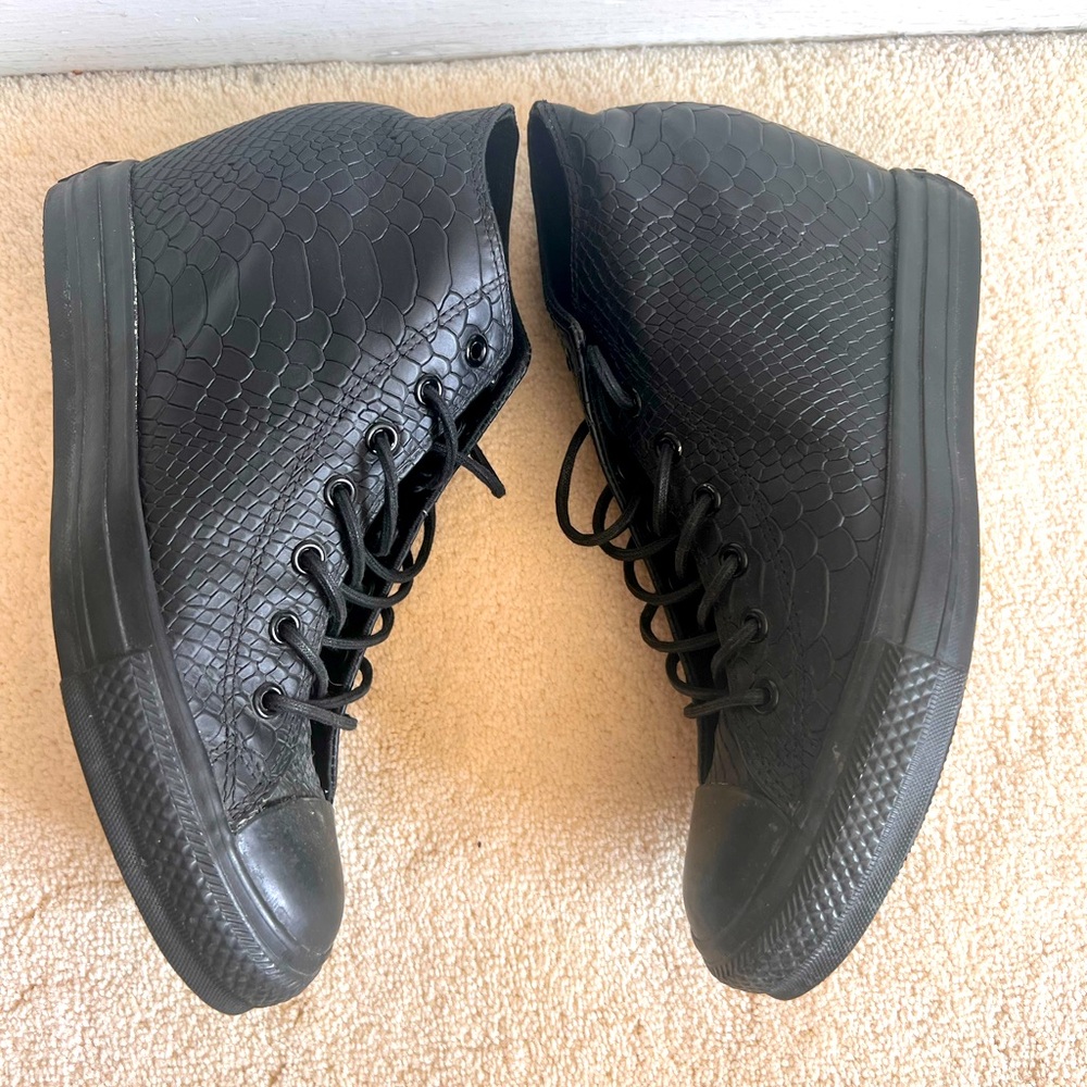 RARE Converse Chuck Taylor All Star Lux Snakeskin Sz 10 Black Bootie Wedges